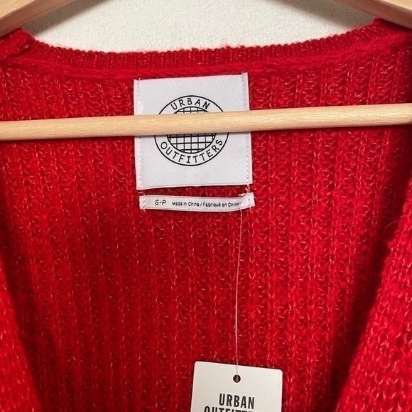 NWT URBAN OUTFITTERS WRAP AROUND RED SWEATER SIZE SMALL - Picture 2 of 4